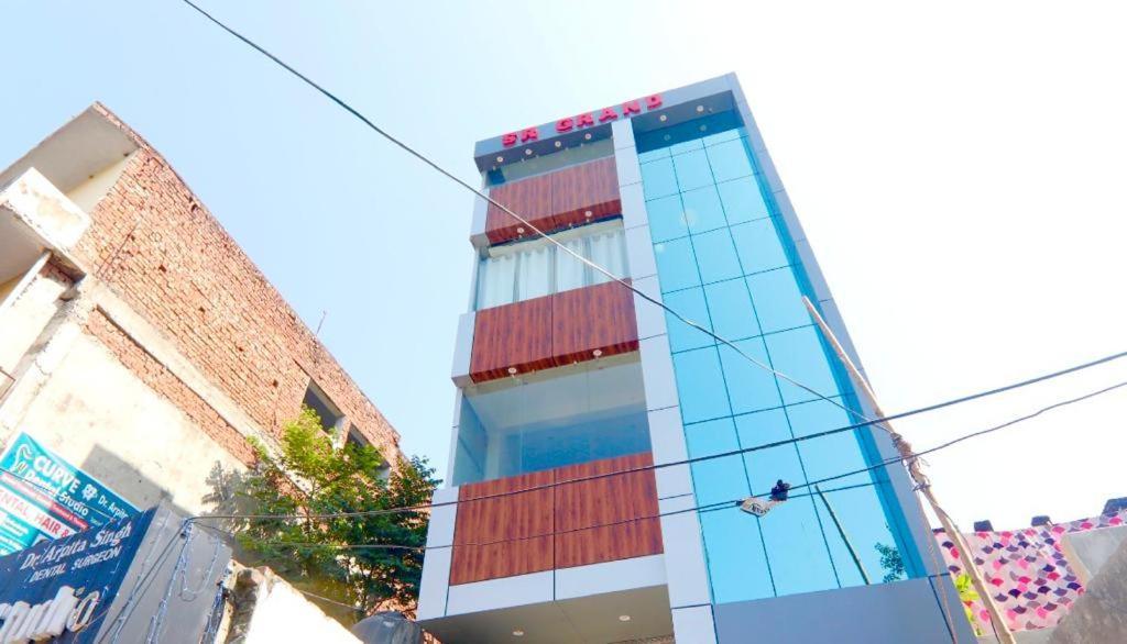Hotel Sr Grand Gorakhpur Ngoại thất bức ảnh