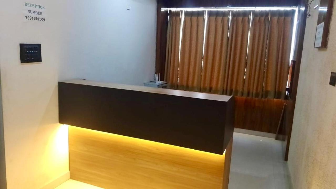 Hotel Sr Grand Gorakhpur Ngoại thất bức ảnh